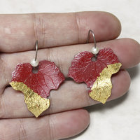 Red autumn leaf earrings of Japanese Hido patina