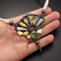 Amethyst and pearl necklace of ivy and fan motif