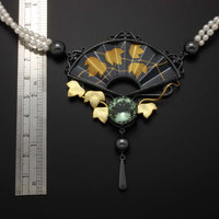 Amethyst and pearl necklace of ivy and fan motif