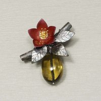 Chinese Quince flower and fruit brooch