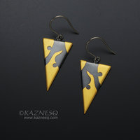 (C) KAZNESQ: Triangle abstract Keum boo oxidized silver earrings