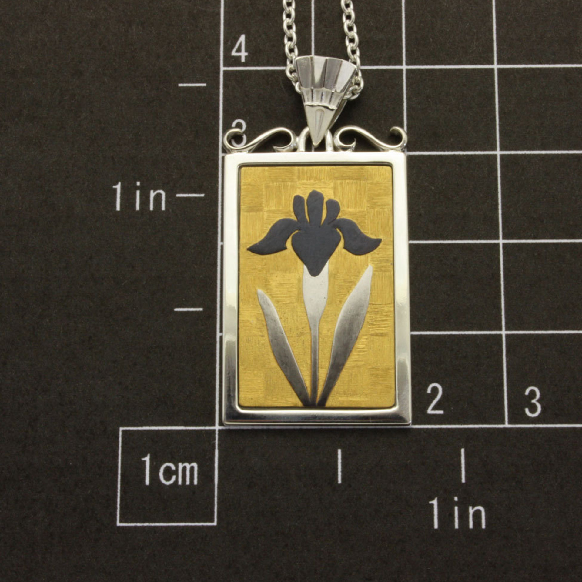 SOLD: Iris Keum Boo pendant of Shakudo on gold