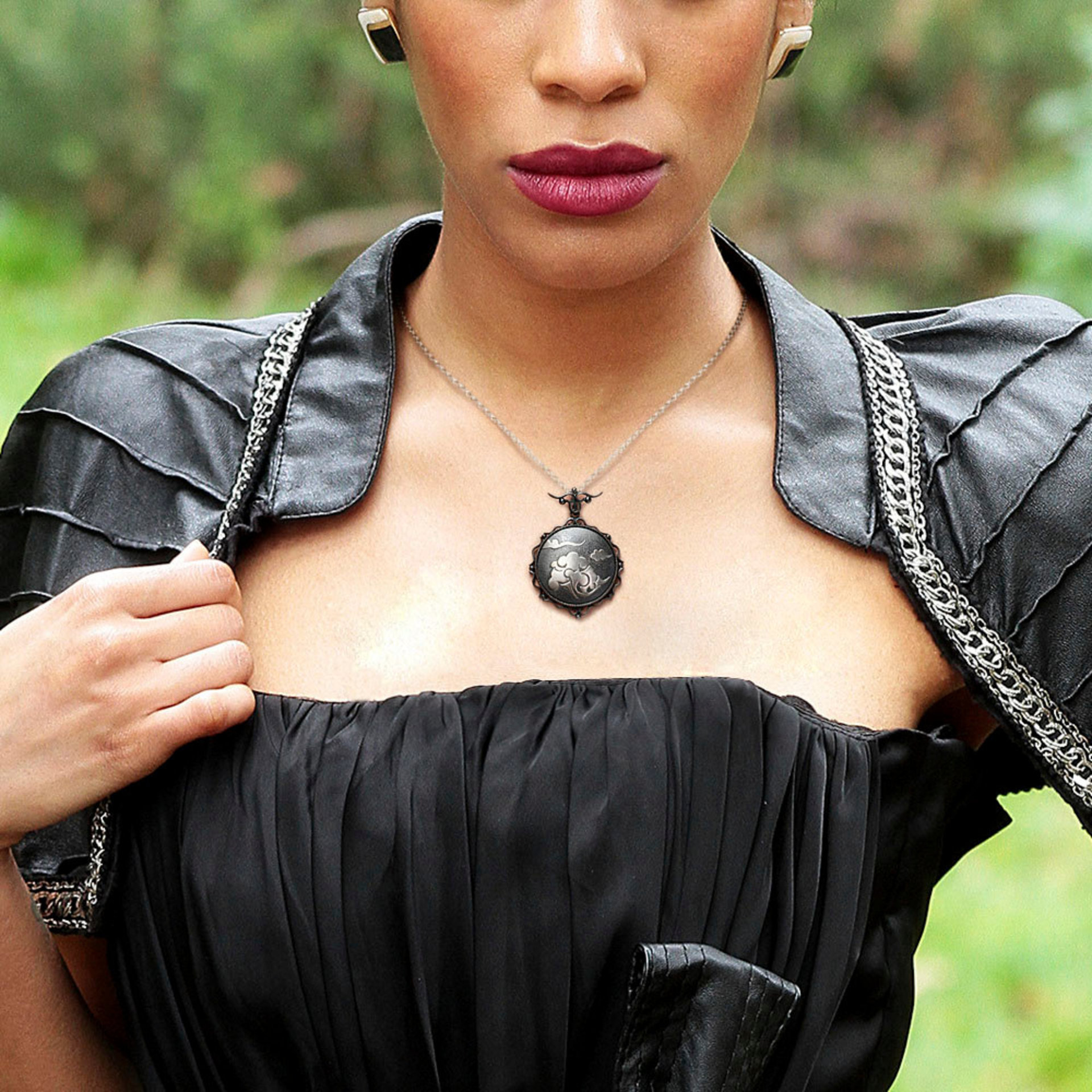 Sold: Cloud pattern Keum Boo round silver pendant