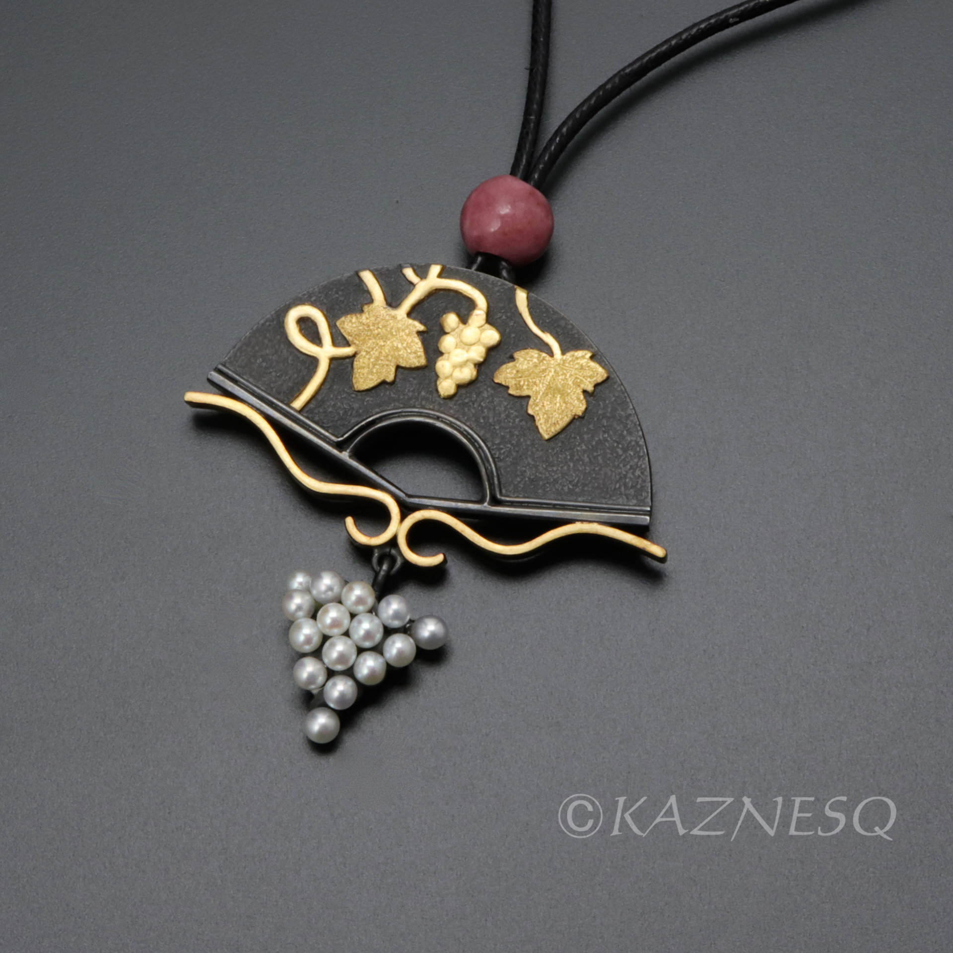 (C) KAZNESQ: Japanese art Keum Boo fan grape necklace