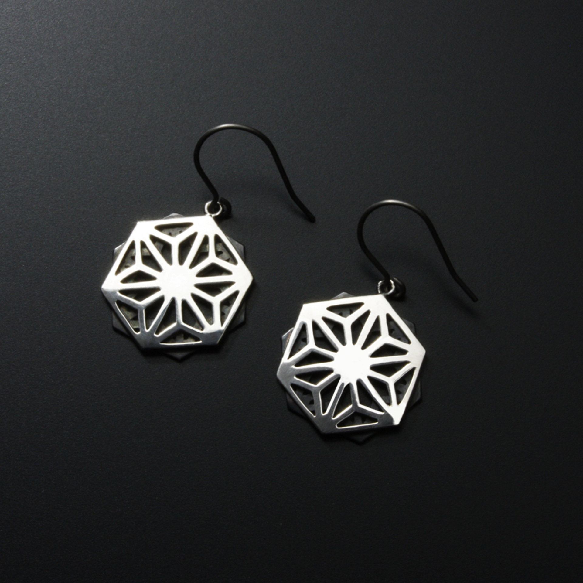 The design represents Japanese traditional design pattern called Asanoha-mon tha