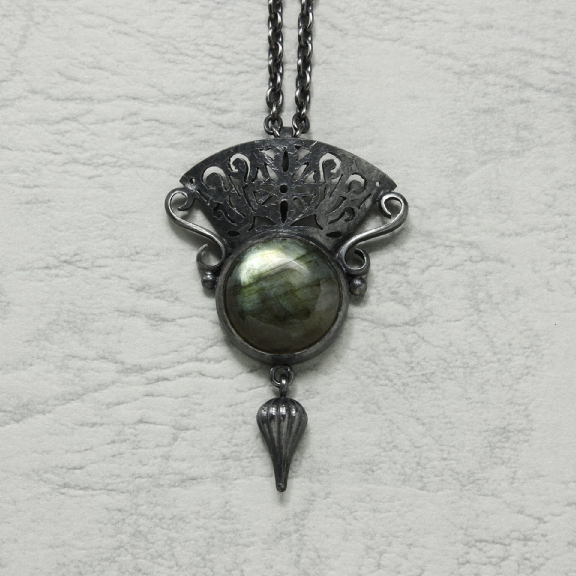 Green labradorite goth pendant necklace