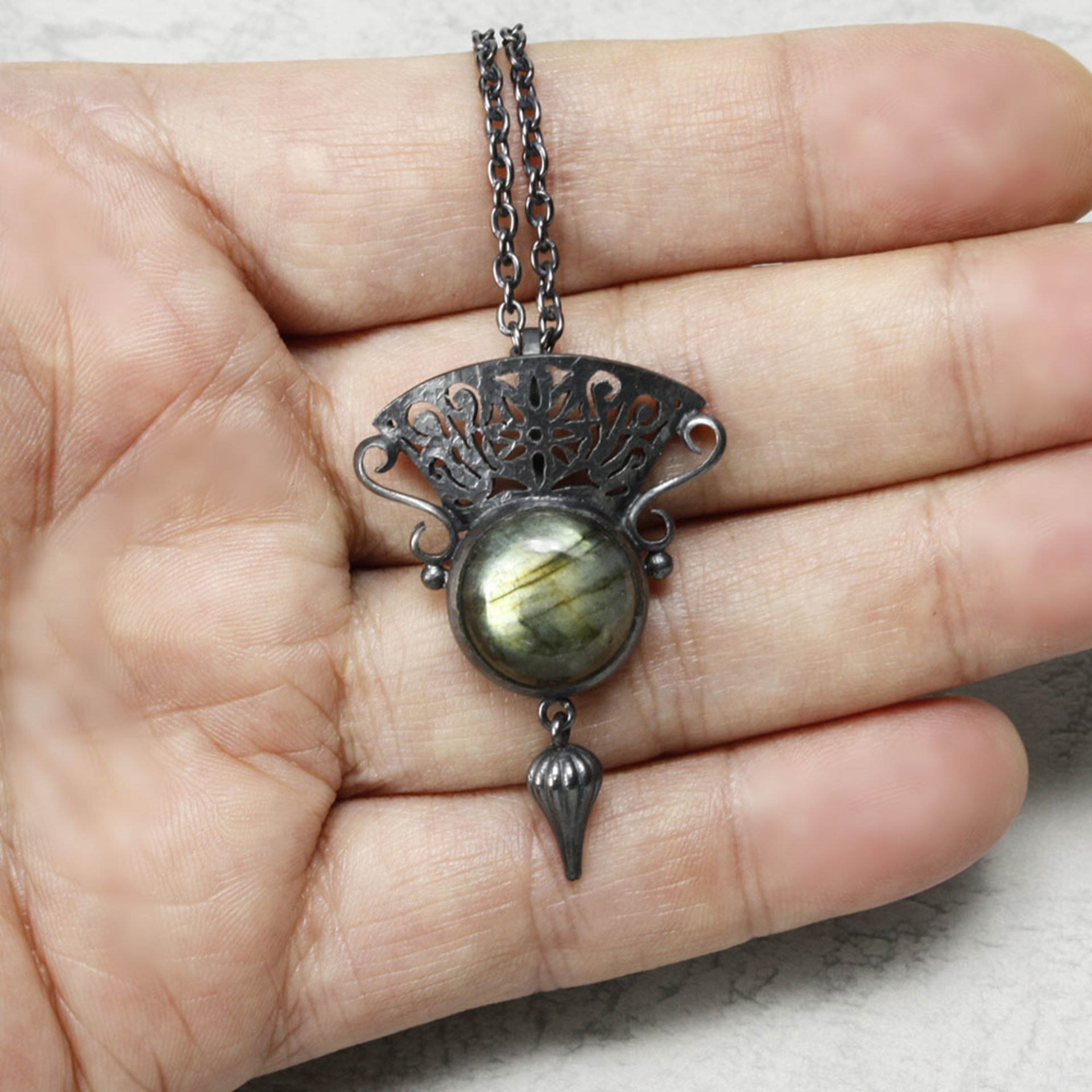 Green labradorite goth pendant necklace