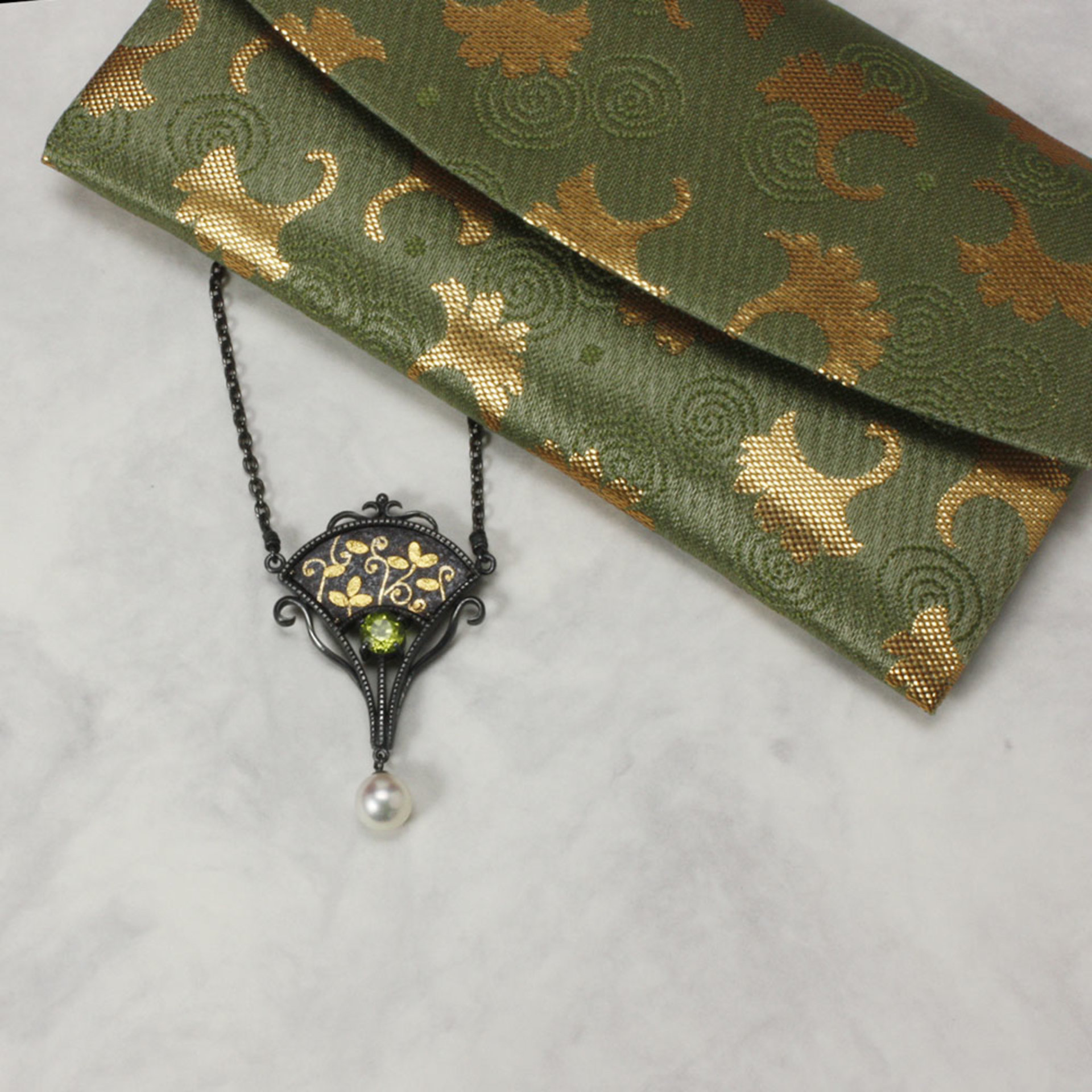 Gold inlay and Keum Boo necklace with Shakudo patinaed by Iroage