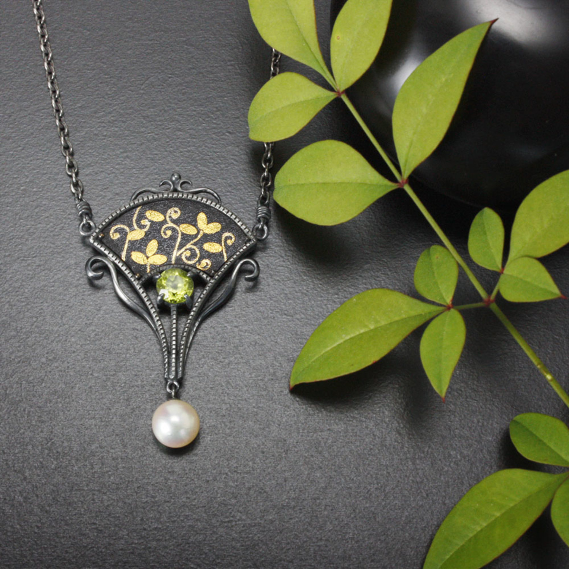 Gold inlay and Keum Boo necklace with Shakudo patinaed by Iroage