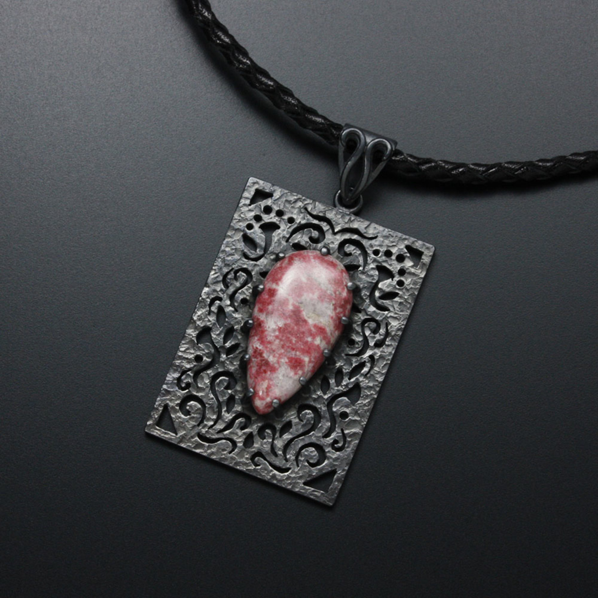 Openwork oxidized silver pendant necklace with Thulite