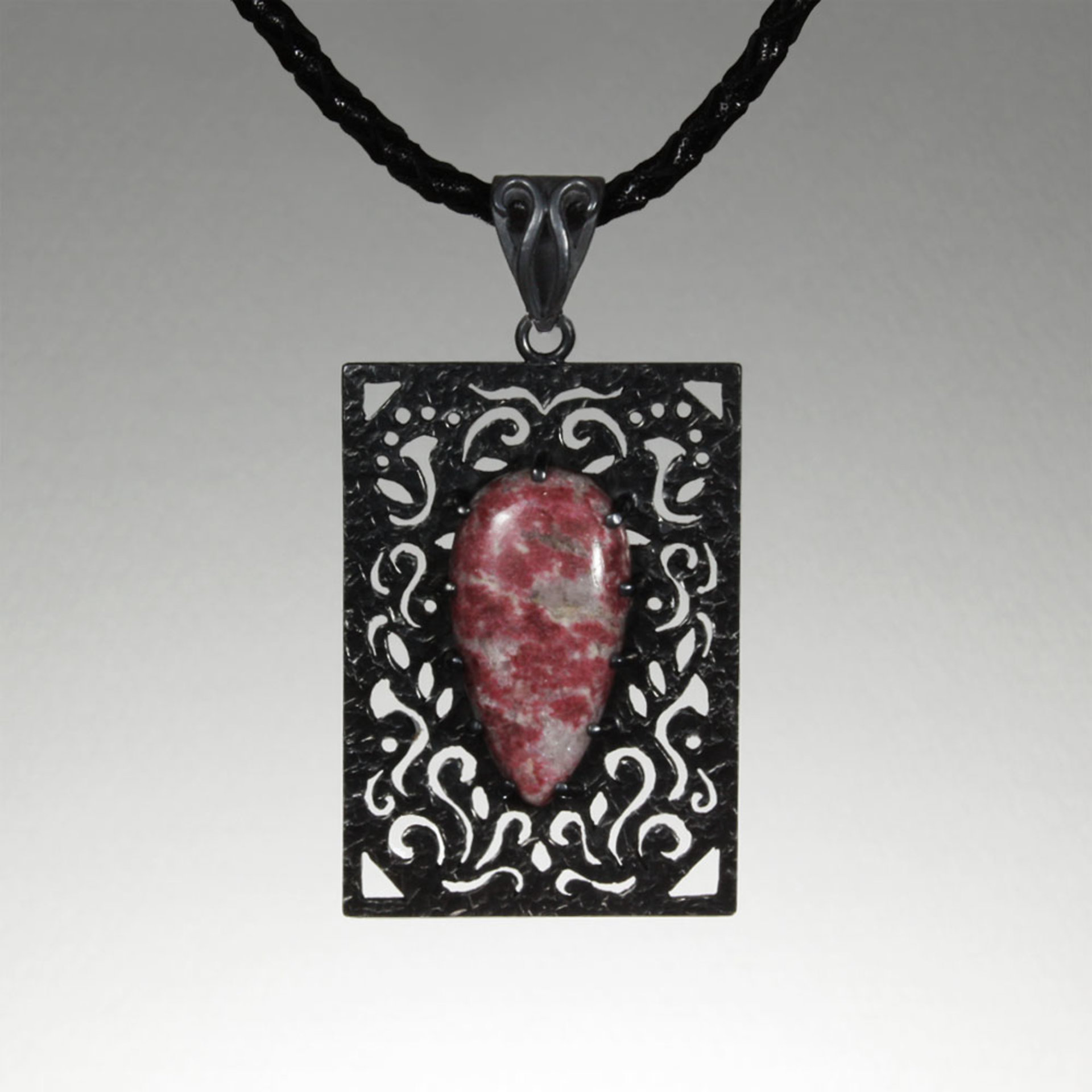 Openwork oxidized silver pendant necklace with Thulite