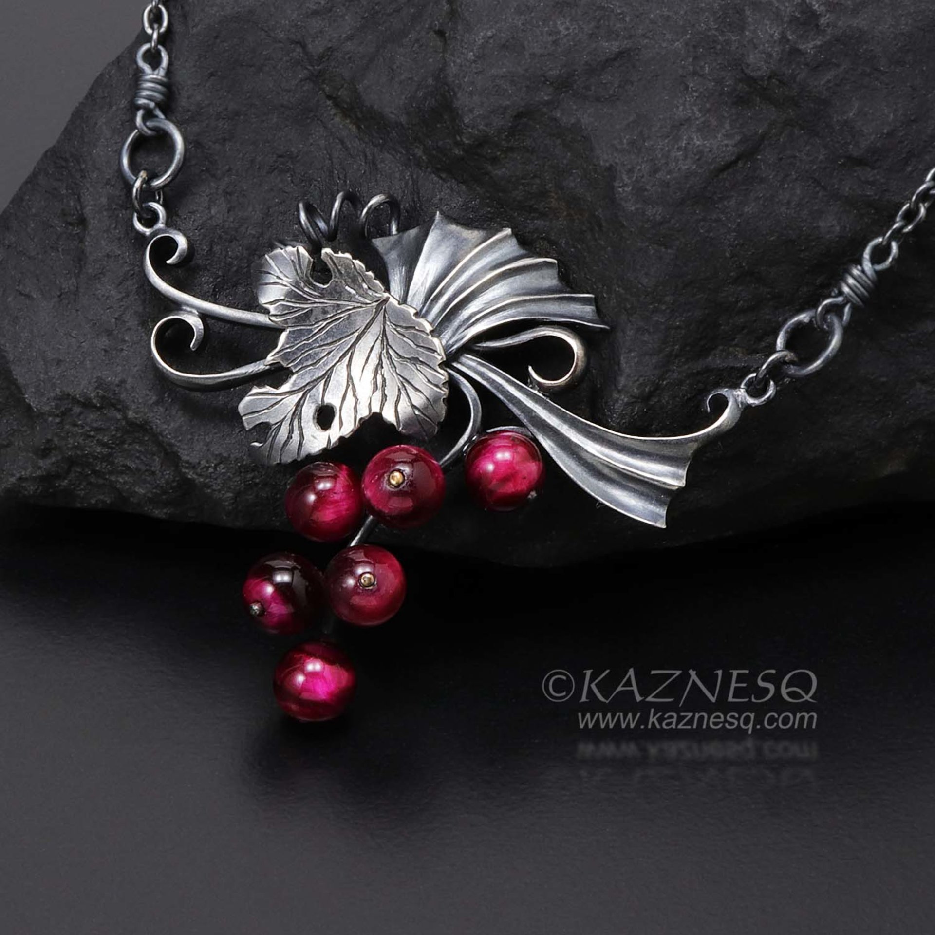 Grape motif goth taste oxidized silver necklace