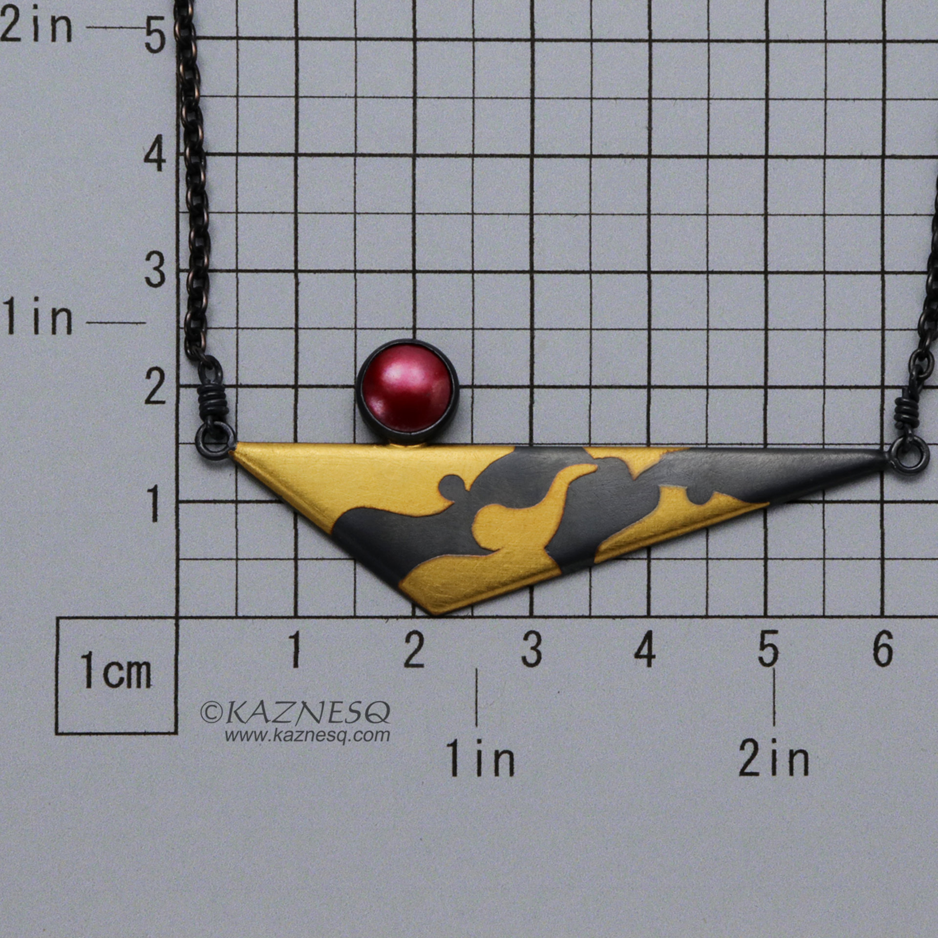 (C) KAZNESQ: Triangle Keum Boo oxidized silver necklace with hido