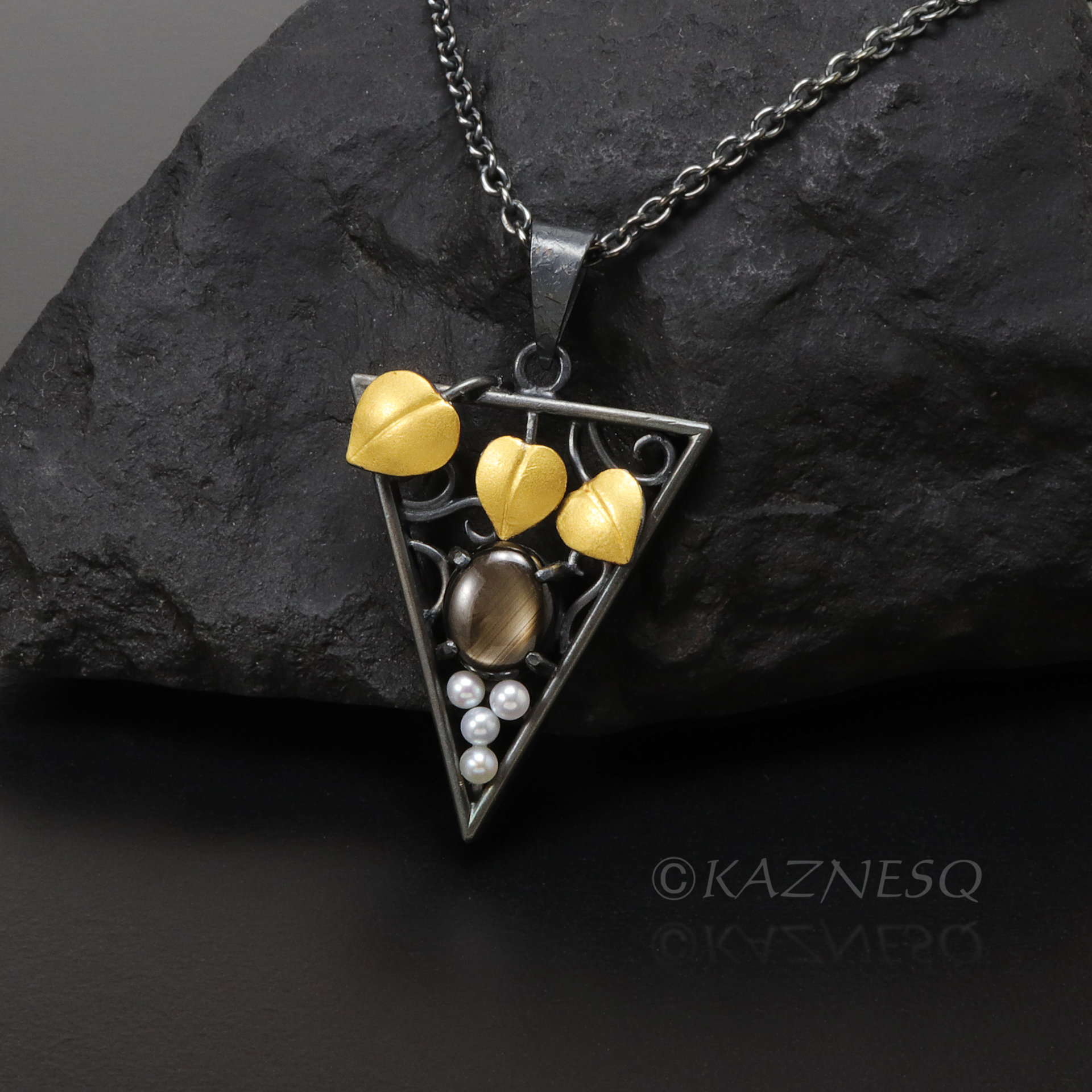 (C) KAZNESQ: Keum Boo star sapphire Art Noiveau necklace