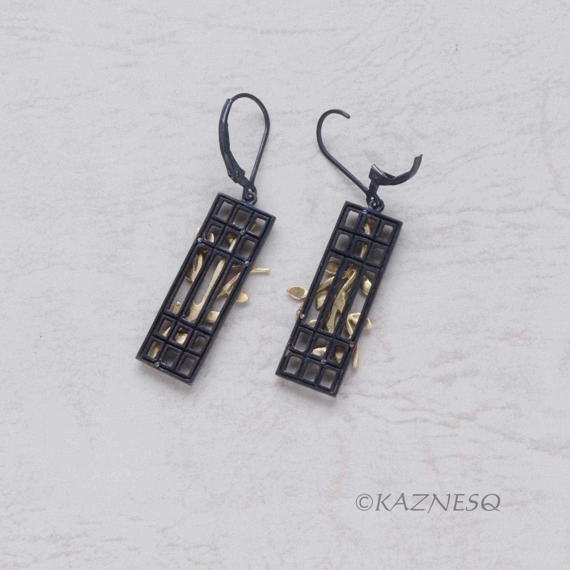 Twig motif Black and Gold tone rectangle lattice asymmetrical Silver Earrings