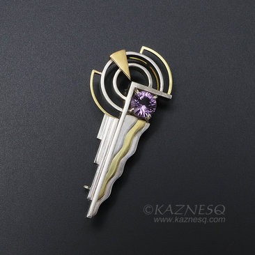 Art Deco style 18K gold and silver combi brooch with a amethyst