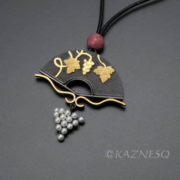 (C) KAZNESQ: Japanese art Keum Boo fan grape necklace